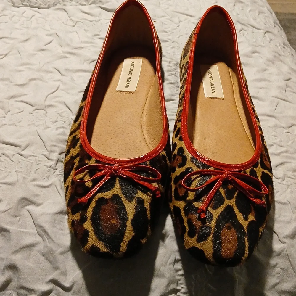 Shoes - Picture 1 of 3
